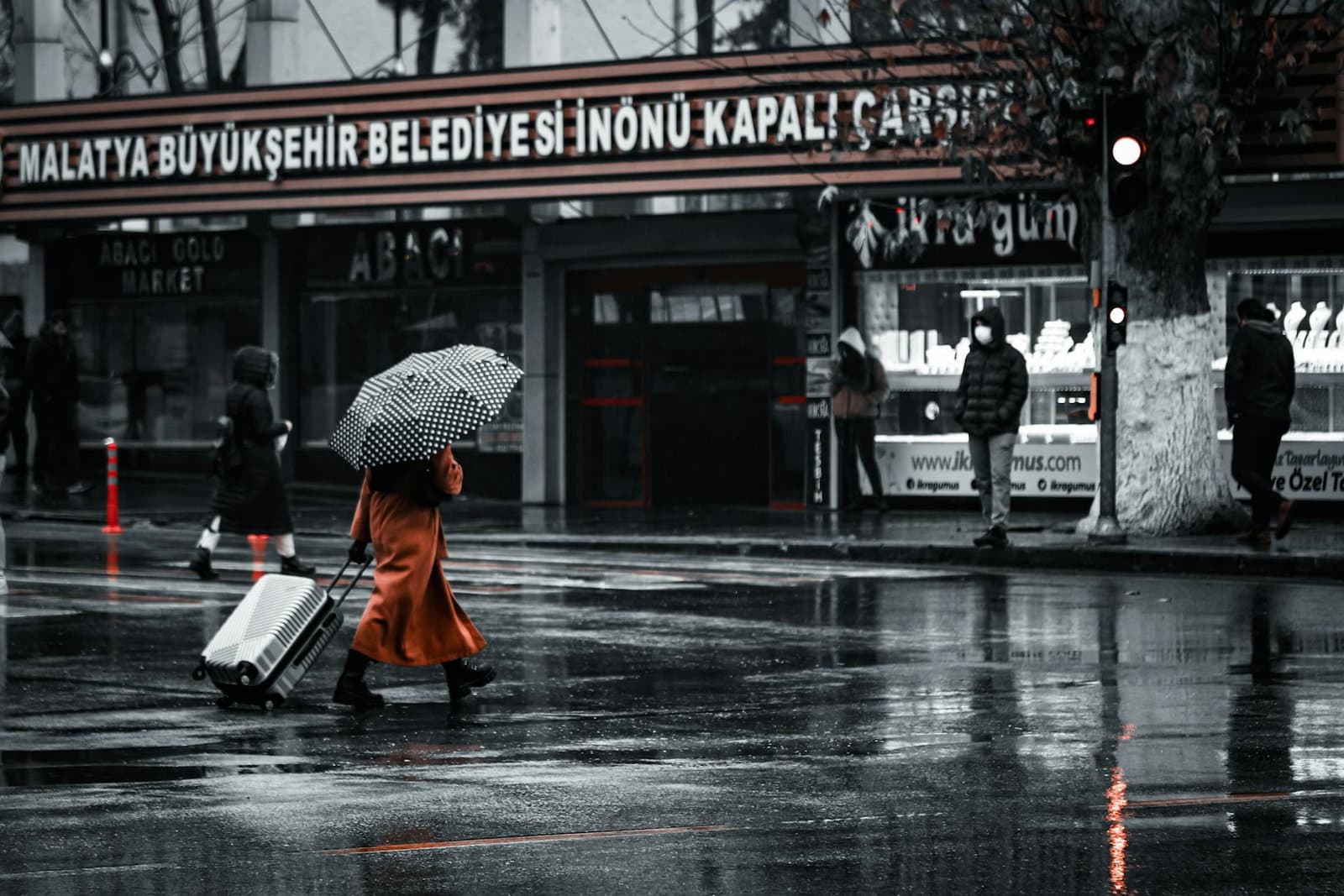 A City That Never Pauses